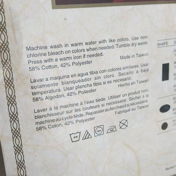 Bardwil Linens White Embroidered Tablecloth Empress Jacquard Oblong 60" x 84" - Picture 5 of 7